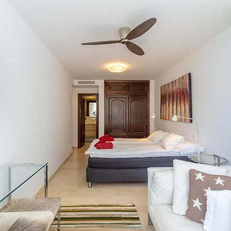 Unique First Line Apartamento