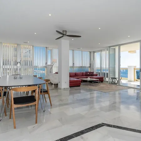 Unique First Line Apartamento